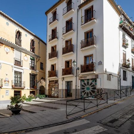 Apartamentos Realejo - Diseno, Confort Y Encanto En El Centro Historico De Granada Luaran gambar